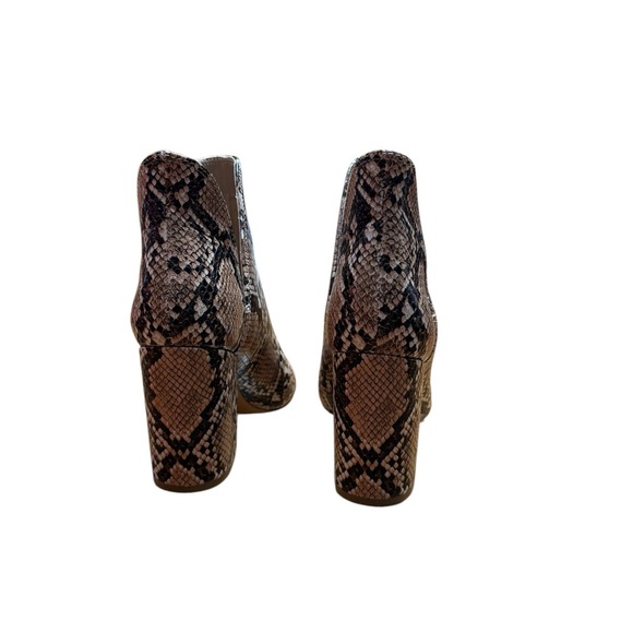 NWOT, Steve Madden, Rookie Cut-Out Ankle
Boots, Size 5M, Beige Snake 👢 - Picture 5 of 10